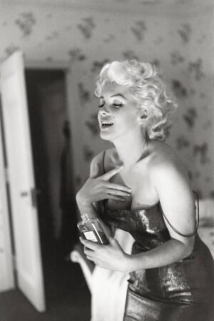 Marilyn Monroe Chanel no 5 Poster Print